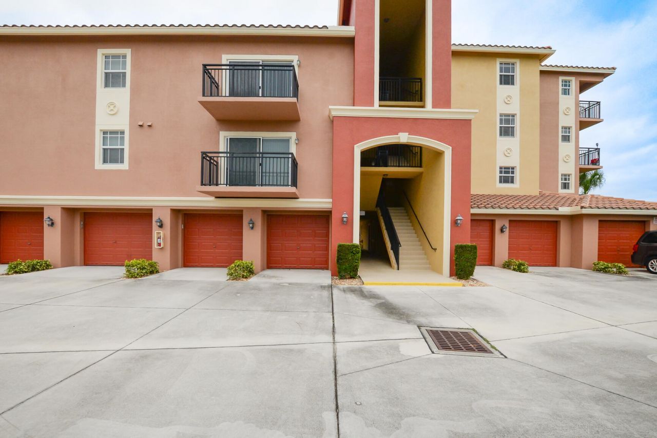 4190 Gator Greens Way, Unit 35, Fort Pierce, FL 34982 Photo