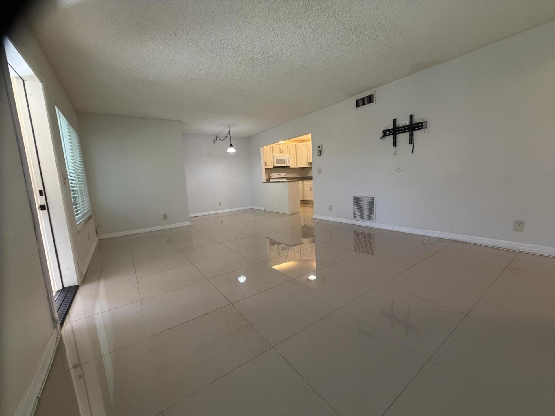 5930 Whispering Pine Way, Unit B-1, Greenacres, FL 33463 Photo