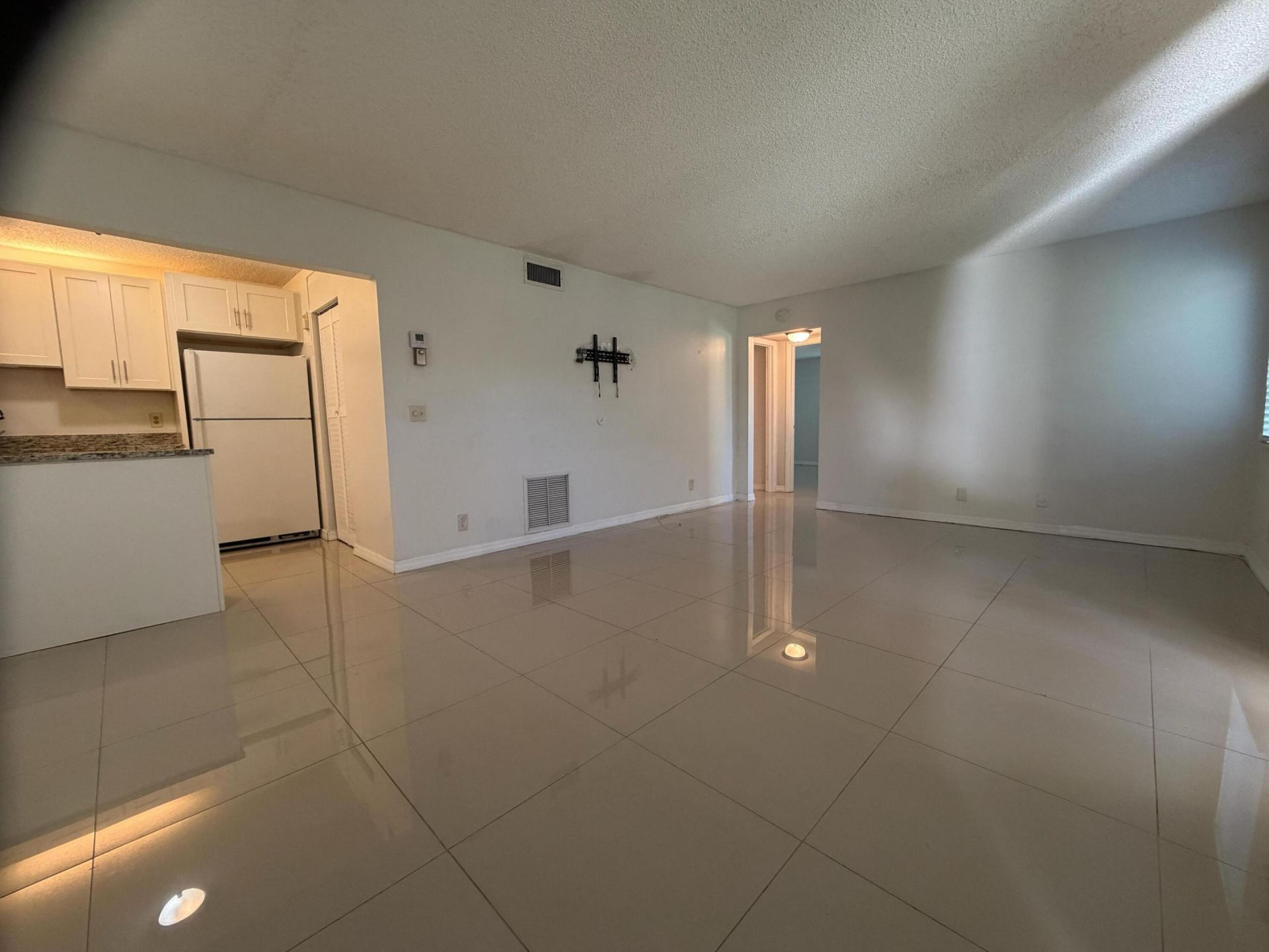 5930 Whispering Pine Way, Unit B-1, Greenacres, FL 33463 Photo