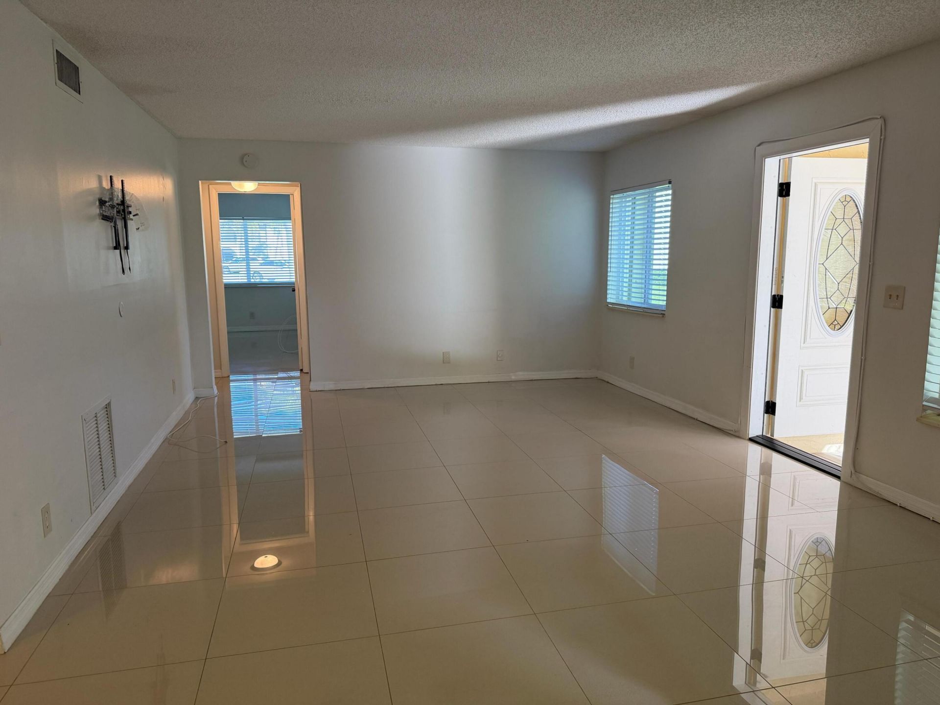 5930 Whispering Pine Way, Unit B-1, Greenacres, FL 33463 Photo