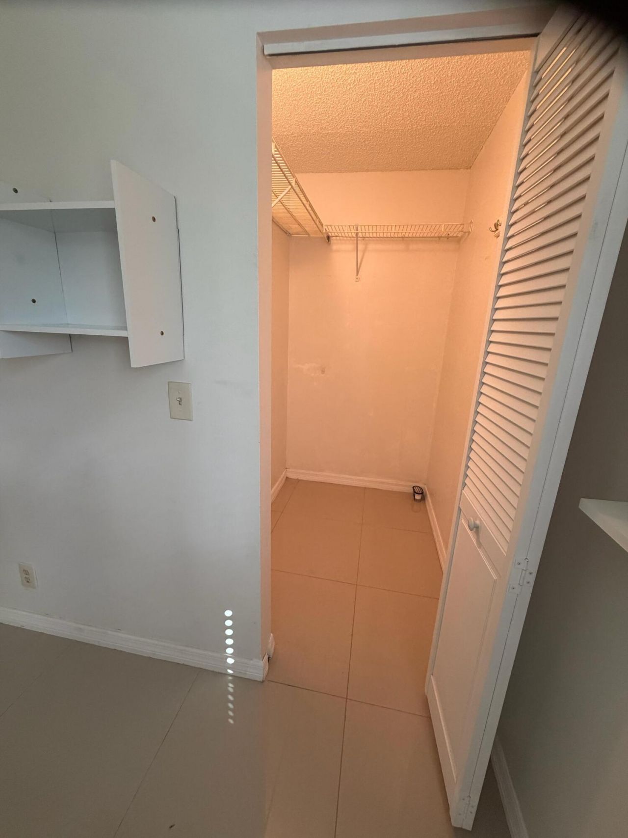 5930 Whispering Pine Way, Unit B-1, Greenacres, FL 33463 Photo