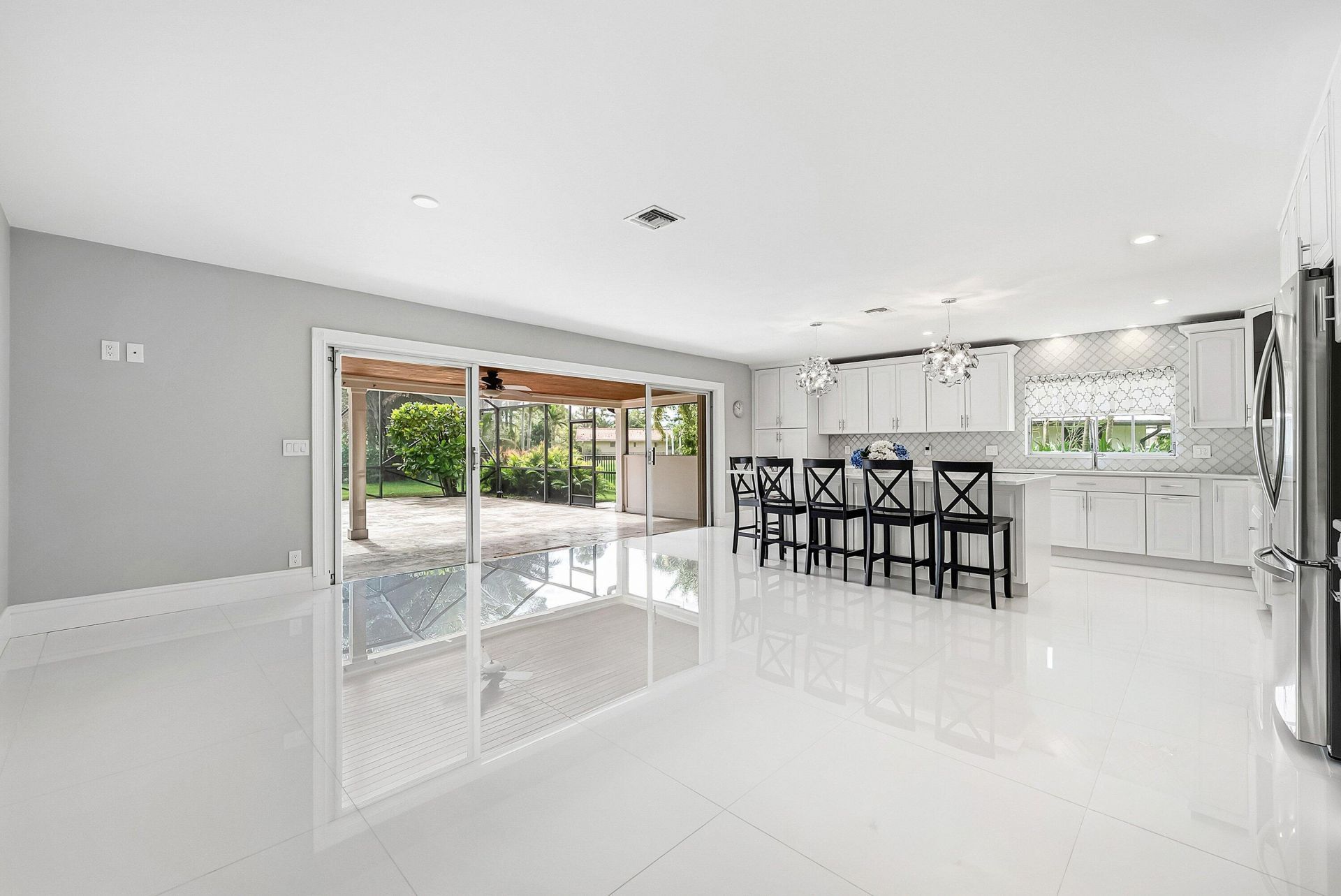 417 N Country Club Drive, Atlantis, FL 33462 Photo