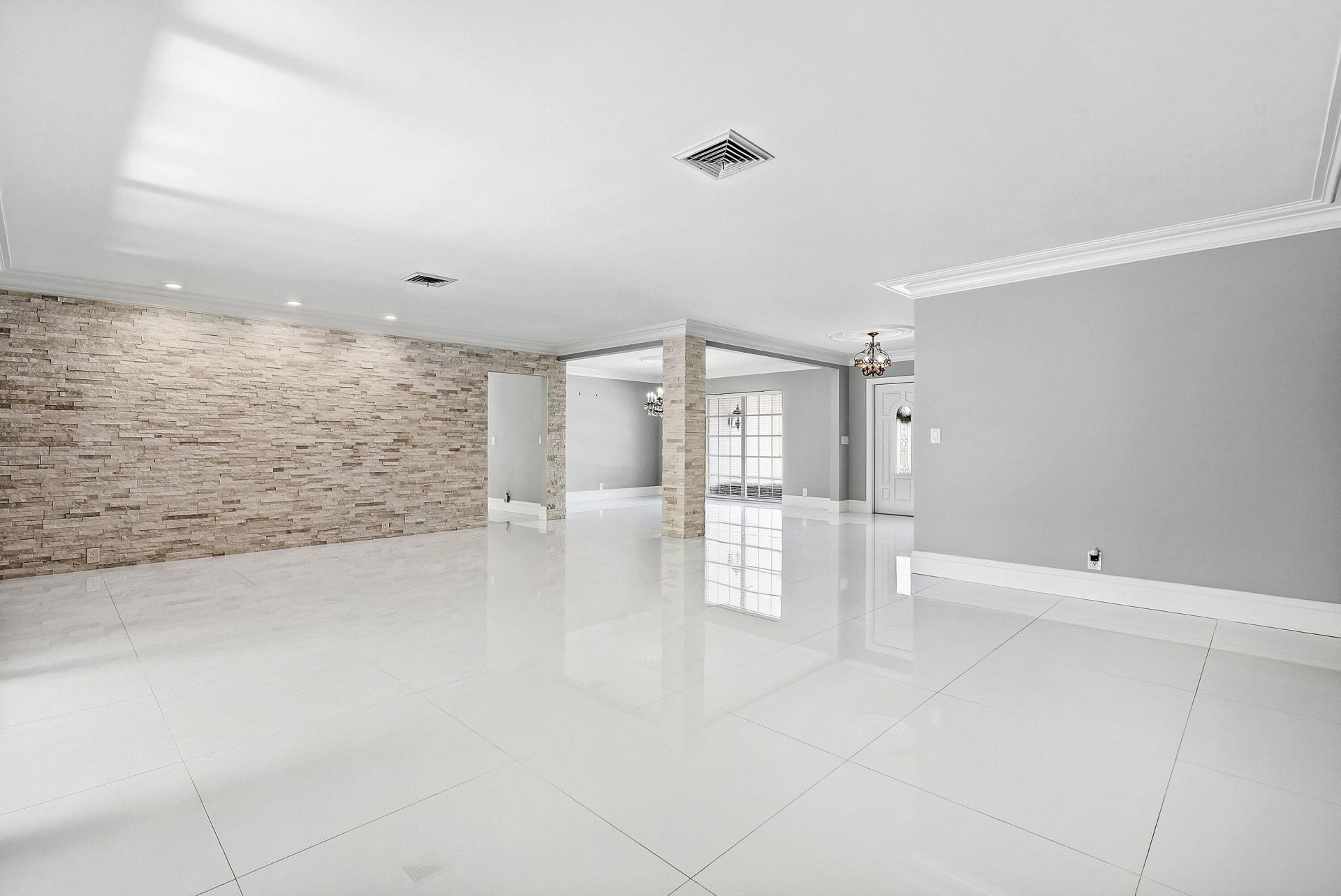 417 N Country Club Drive, Atlantis, FL 33462 Photo