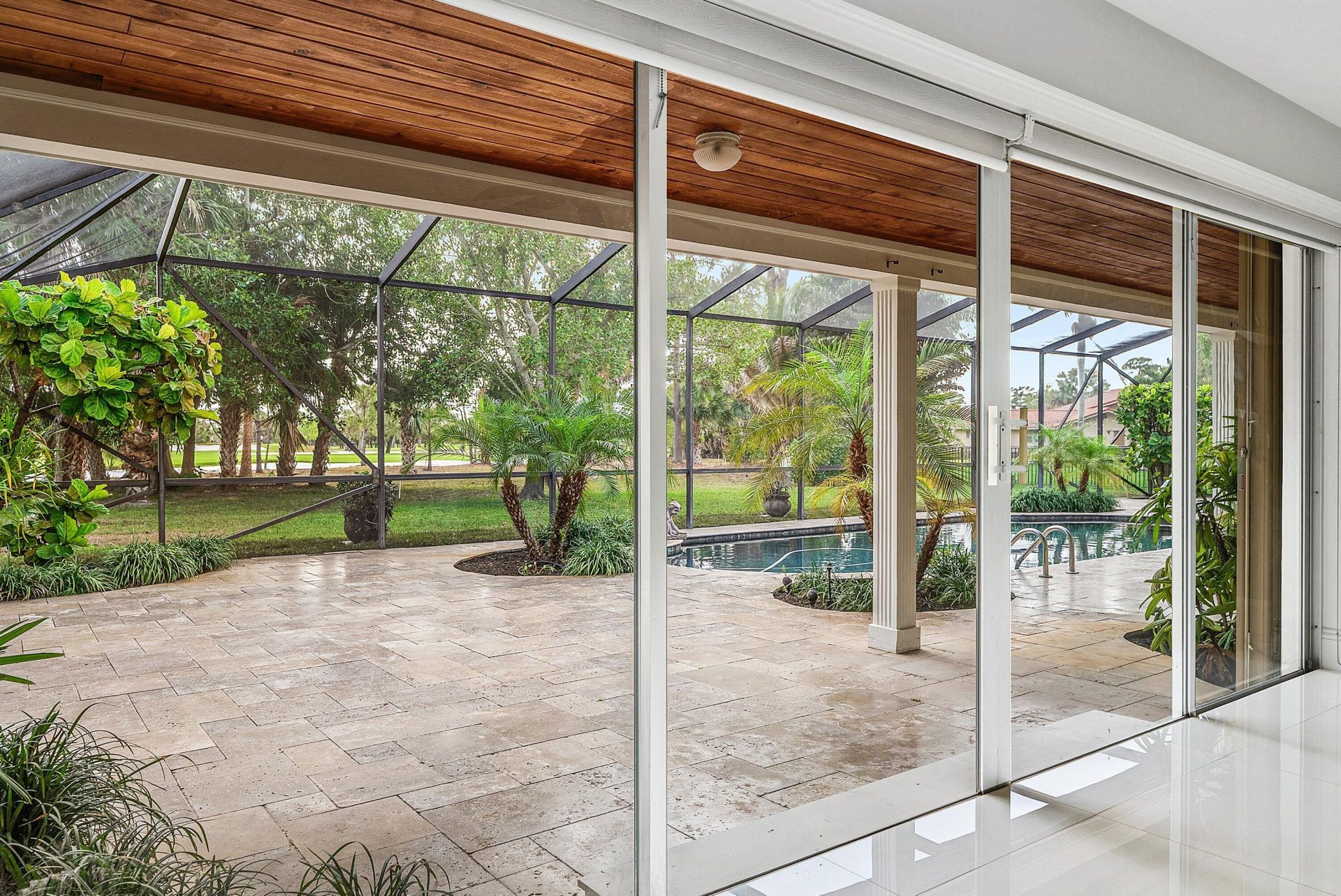 417 N Country Club Drive, Atlantis, FL 33462 Photo