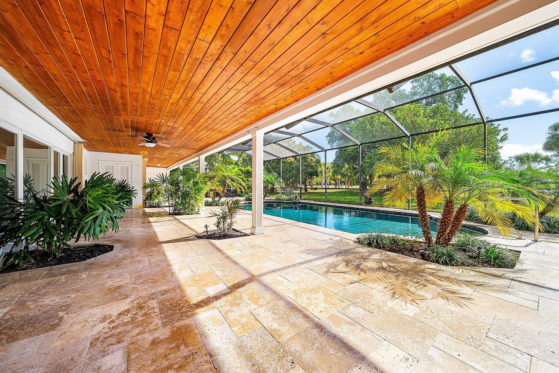 417 N Country Club Drive, Atlantis, FL 33462 Photo