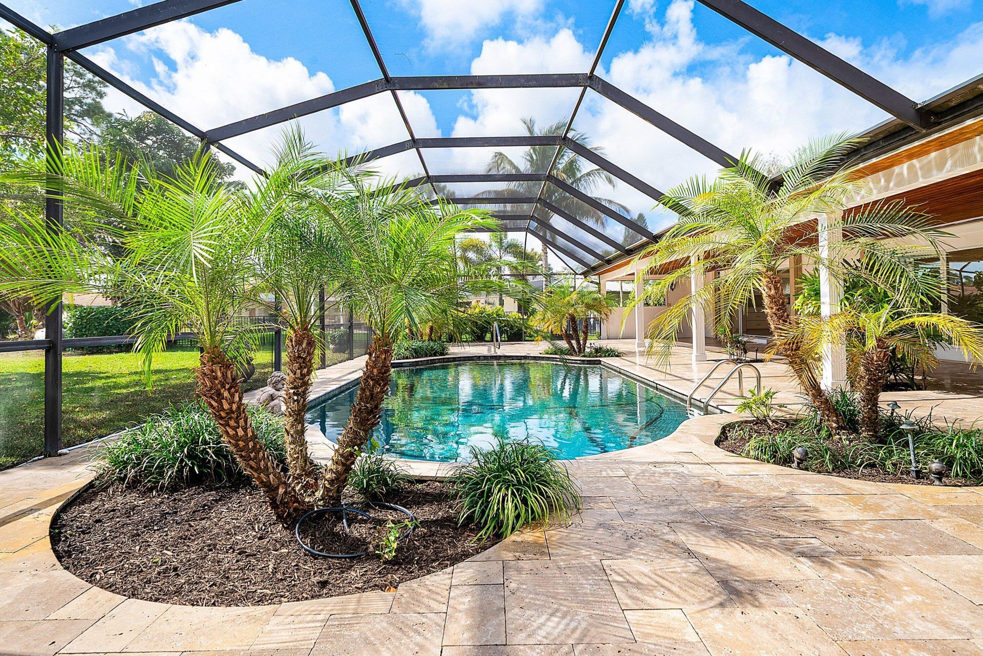 417 N Country Club Drive, Atlantis, FL 33462 Photo