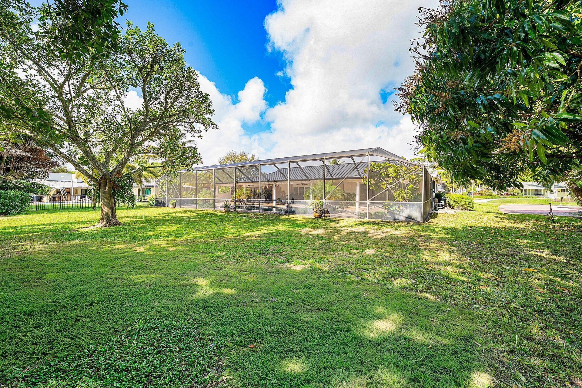 417 N Country Club Drive, Atlantis, FL 33462 Photo