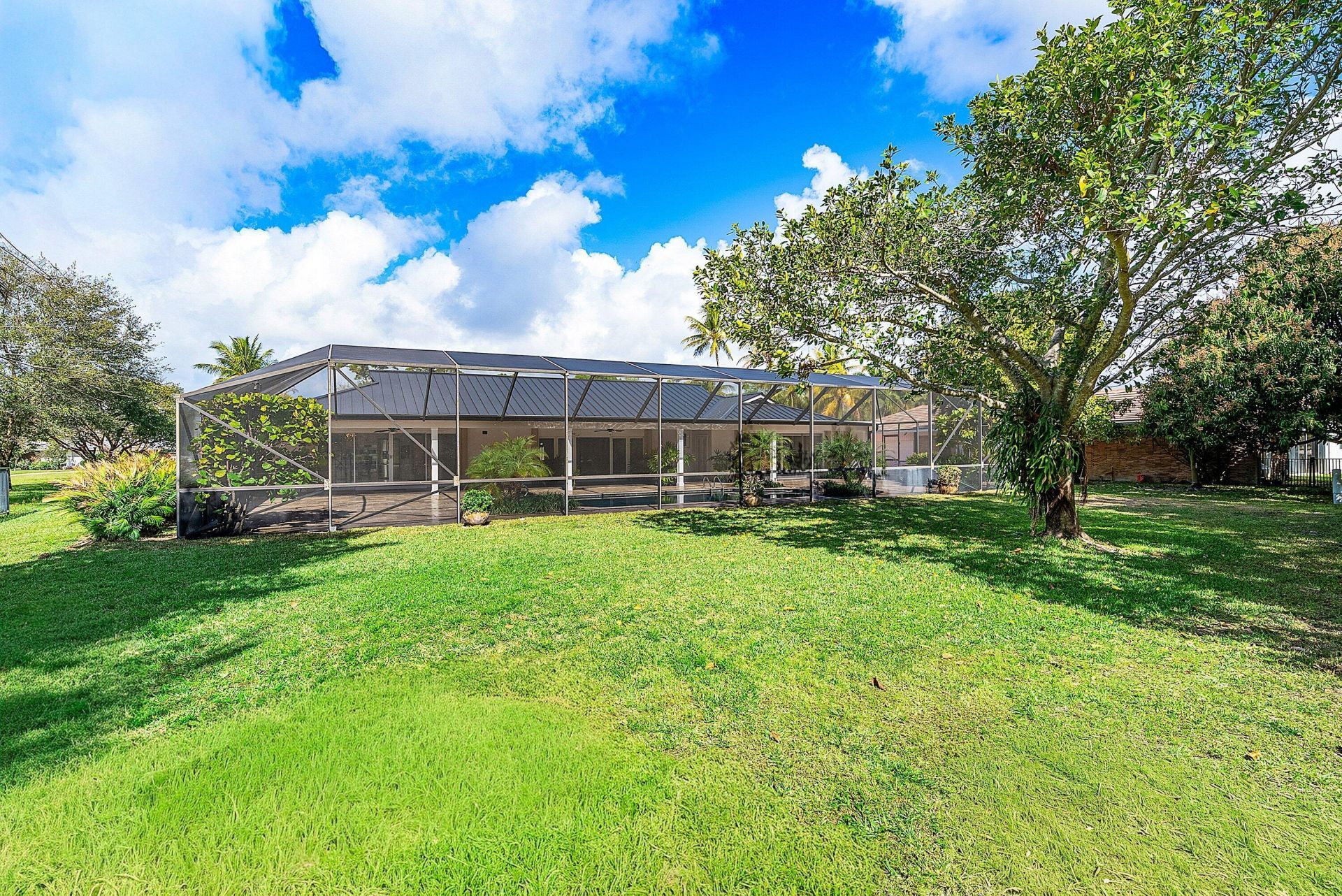 417 N Country Club Drive, Atlantis, FL 33462 Photo