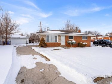 14131 Peck Drive, Warren, MI 48088