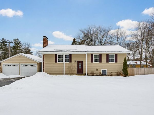 2 Doncaster Drive, Nashua, NH 03062