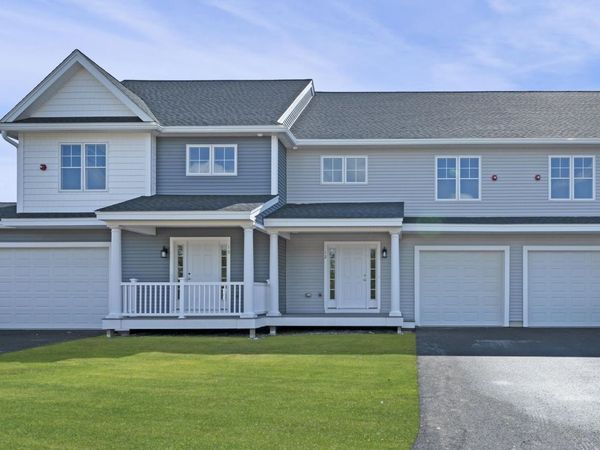 33 Crestview Way, Raymond, NH 03077