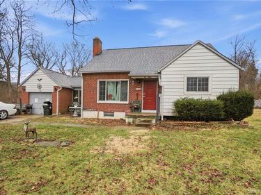 130 W Melford Avenue, Harrison Twp, OH 45405