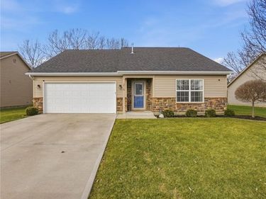 215 Riesling Drive, Englewood, OH 45322