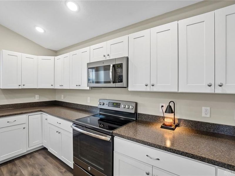 215 Riesling Drive, Englewood, OH 45322 Photo 10