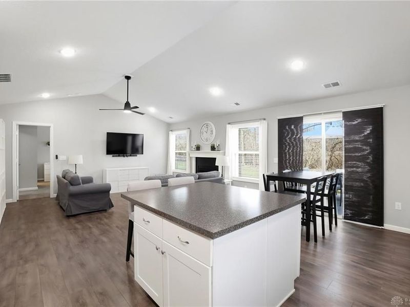 215 Riesling Drive, Englewood, OH 45322 Photo 9