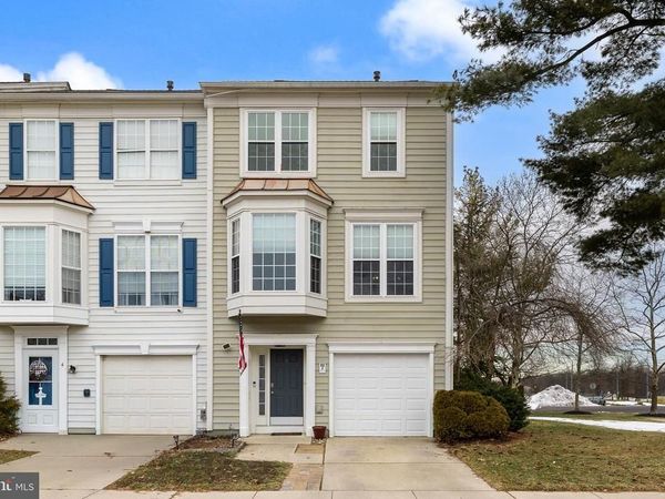2 BAYBERRY LANE, DELRAN, NJ 08075