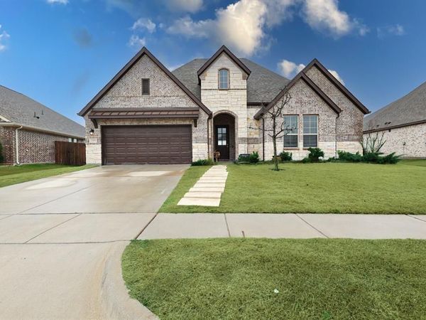 209 Chesapeake Drive, Forney, TX 75126