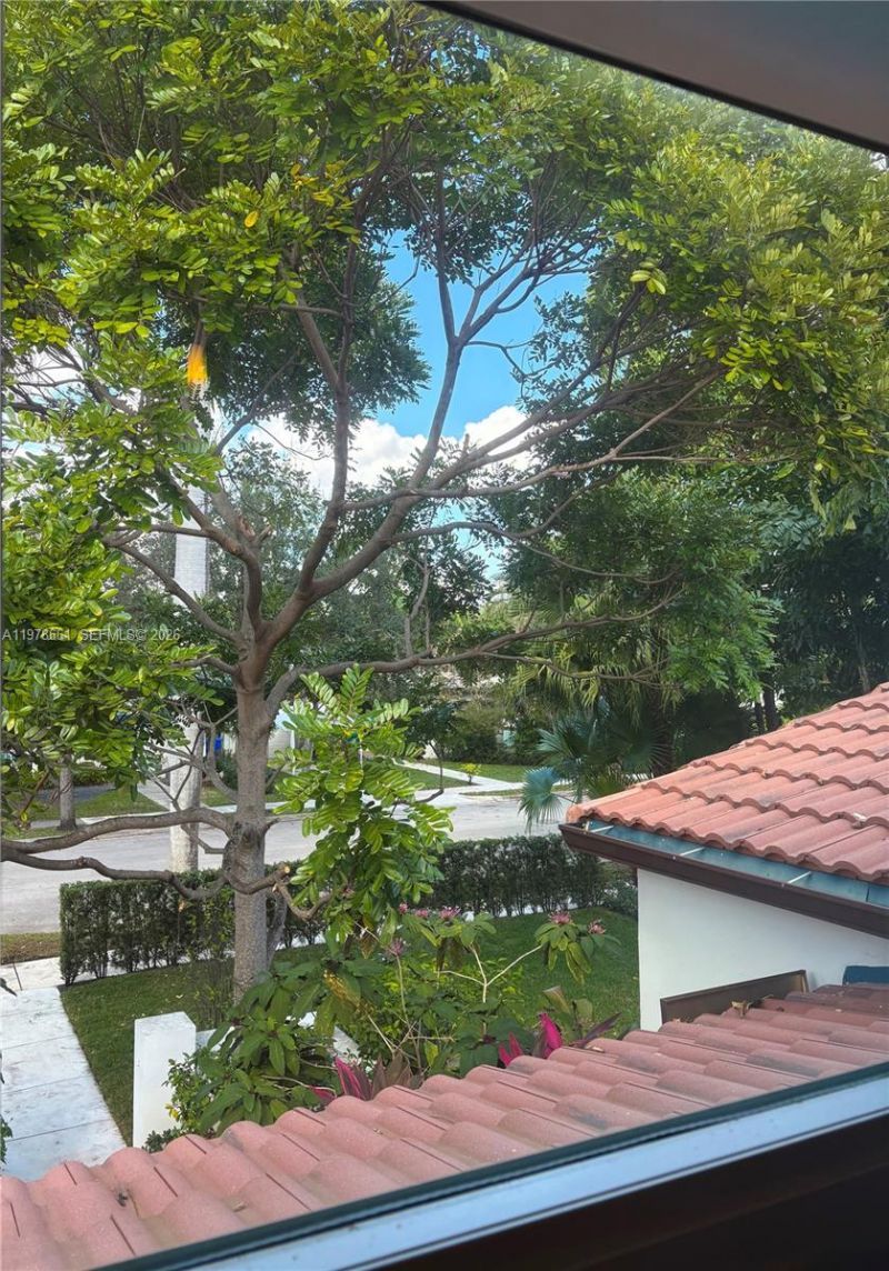 710 NE 72nd Ter, Miami, FL 33138 Photo