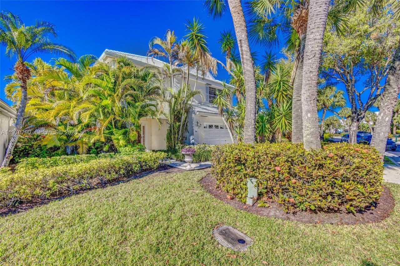 30 Windsor Lane , Palm Beach Gardens, FL 33418 Photo