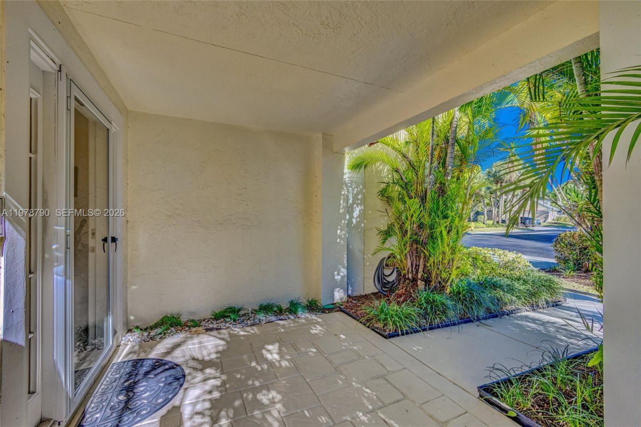 30 Windsor Lane, Palm Beach Gardens, FL 33418 Photo