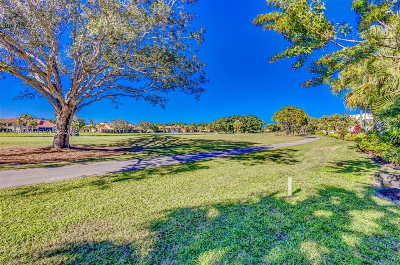 30 Windsor Lane , Palm Beach Gardens, FL 33418 Photo