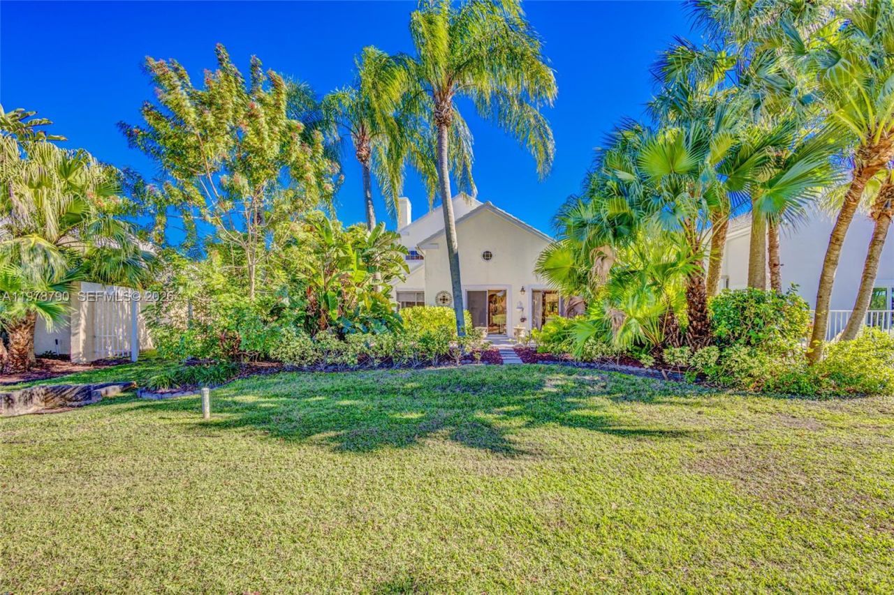 30 Windsor Lane , Palm Beach Gardens, FL 33418 Photo