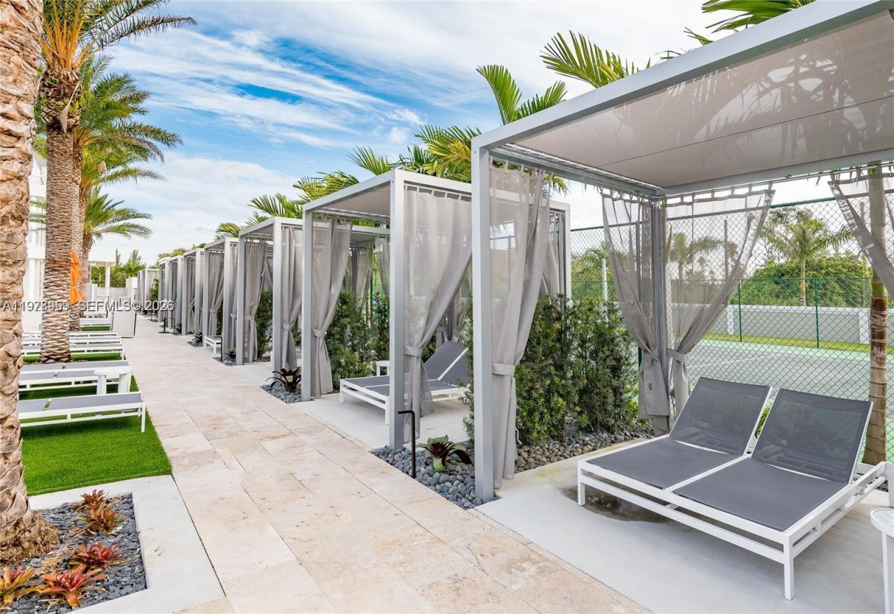 6410 NW 102nd Path, Unit 303, Doral, FL 33178 Photo