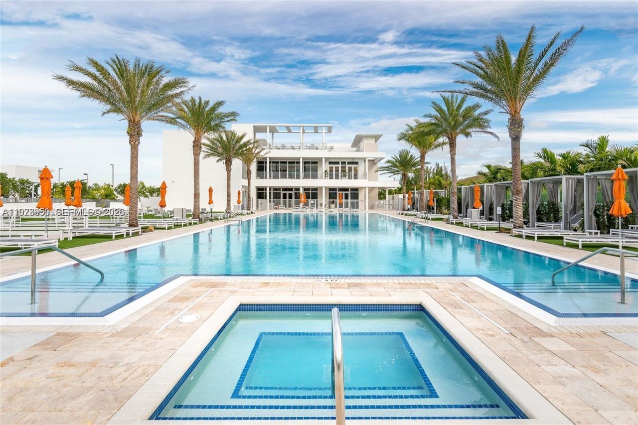 6410 NW 102nd Path, Unit 303, Doral, FL 33178 Photo