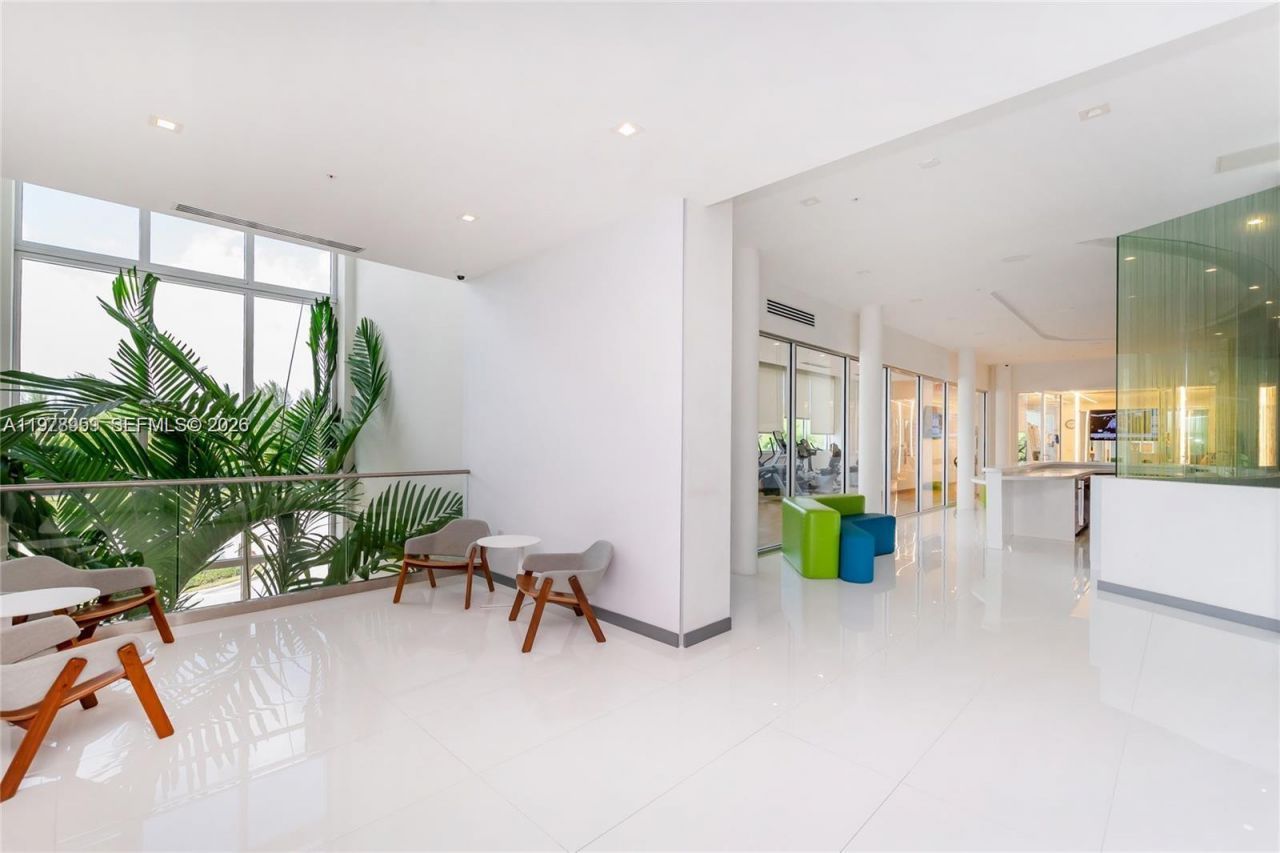 6410 NW 102nd Path, Unit 303, Doral, FL 33178 Photo