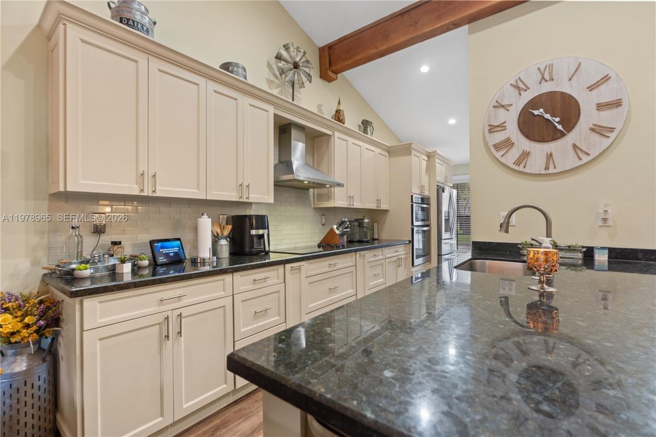 10301 Laurel Ct , Pembroke Pines, FL 33026 Photo