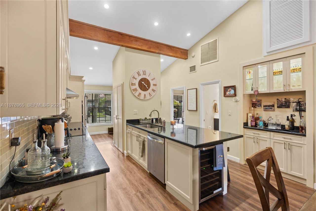 10301 Laurel Ct , Pembroke Pines, FL 33026 Photo