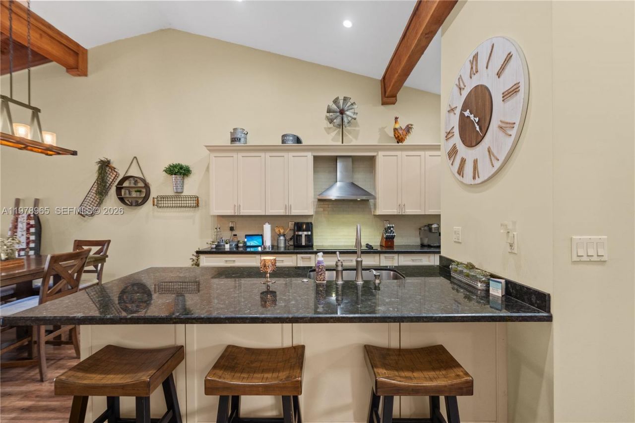 10301 Laurel Ct , Pembroke Pines, FL 33026 Photo