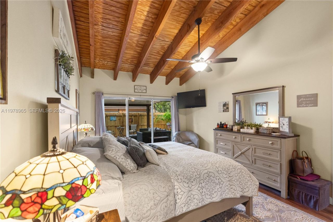 10301 Laurel Ct , Pembroke Pines, FL 33026 Photo