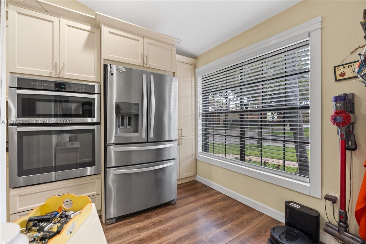 10301 Laurel Ct , Pembroke Pines, FL 33026 Photo