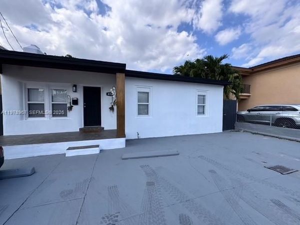 4783 NW Flagler Ter , Miami, FL 33126