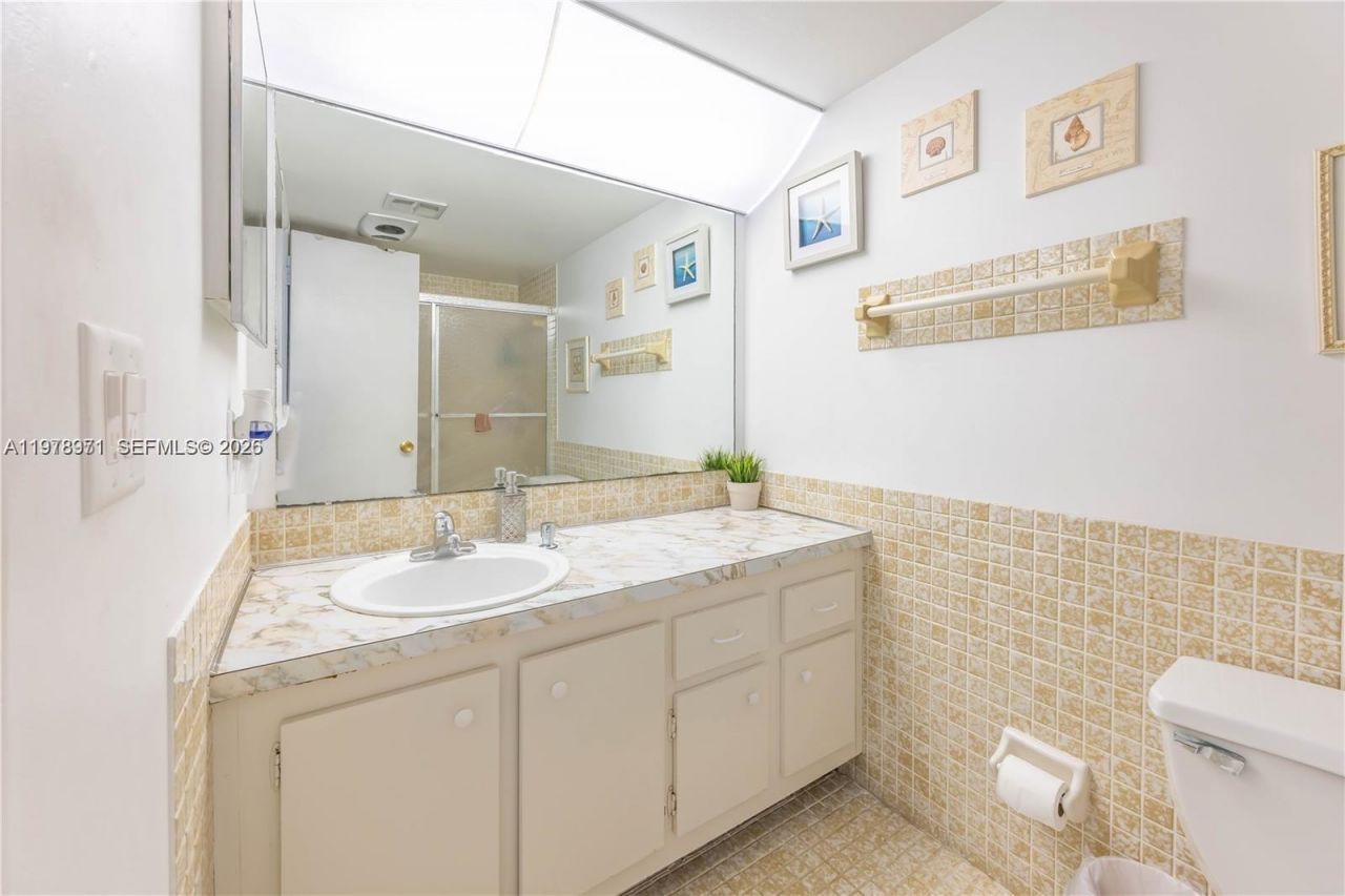 4751 NW 21st St, Unit 210, Lauderhill, FL 33313 Photo