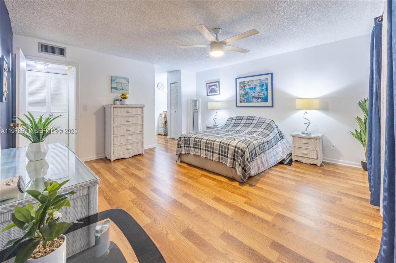 4751 NW 21st St, Unit 210, Lauderhill, FL 33313 Photo