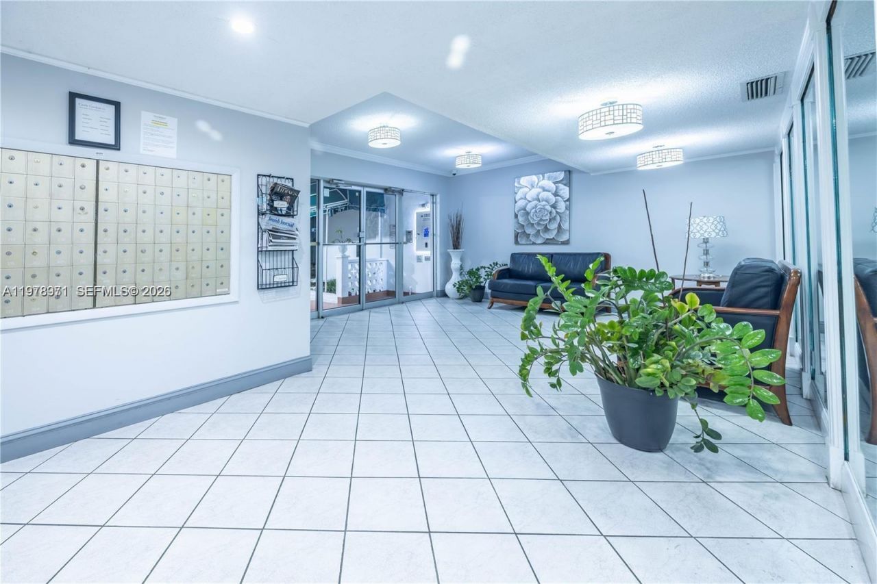 4751 NW 21st St, Unit 210, Lauderhill, FL 33313 Photo