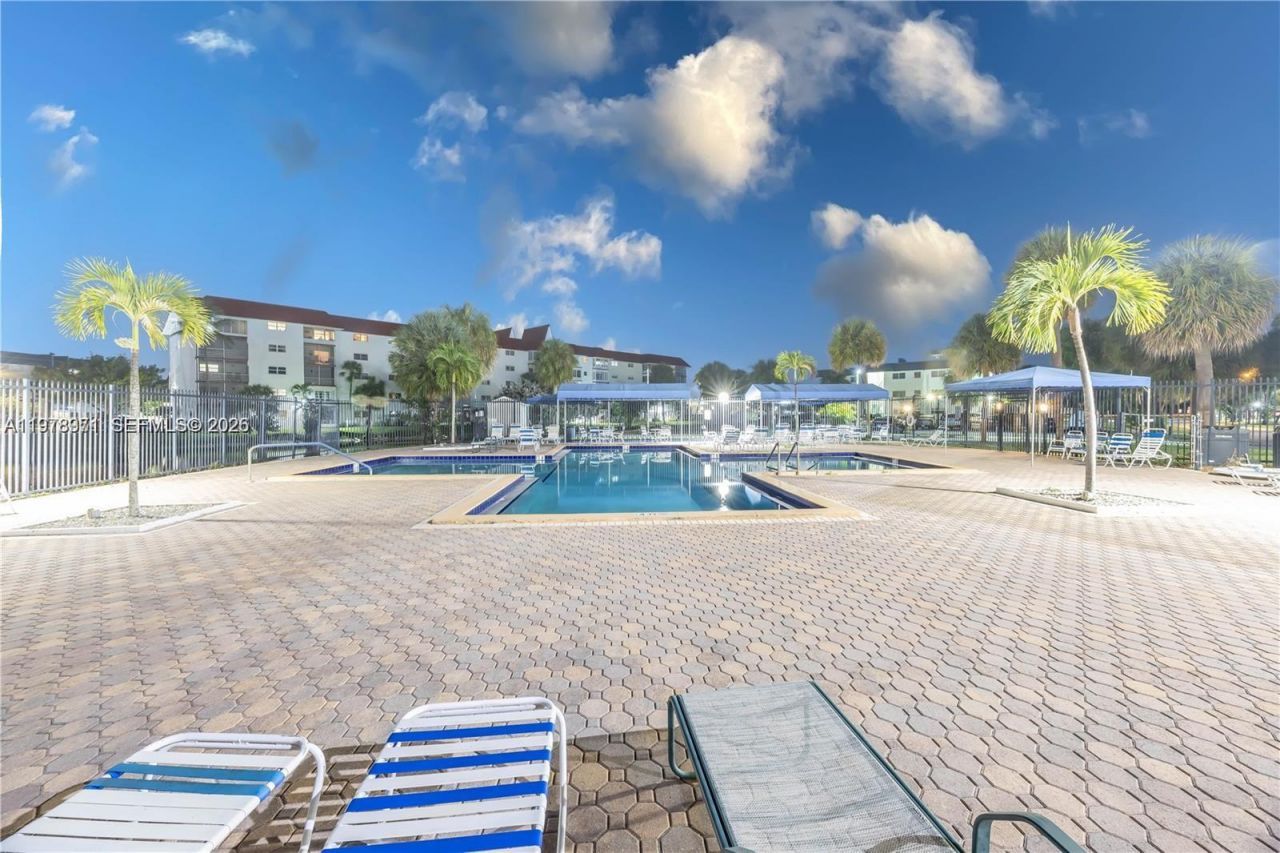 4751 NW 21st St, Unit 210, Lauderhill, FL 33313 Photo