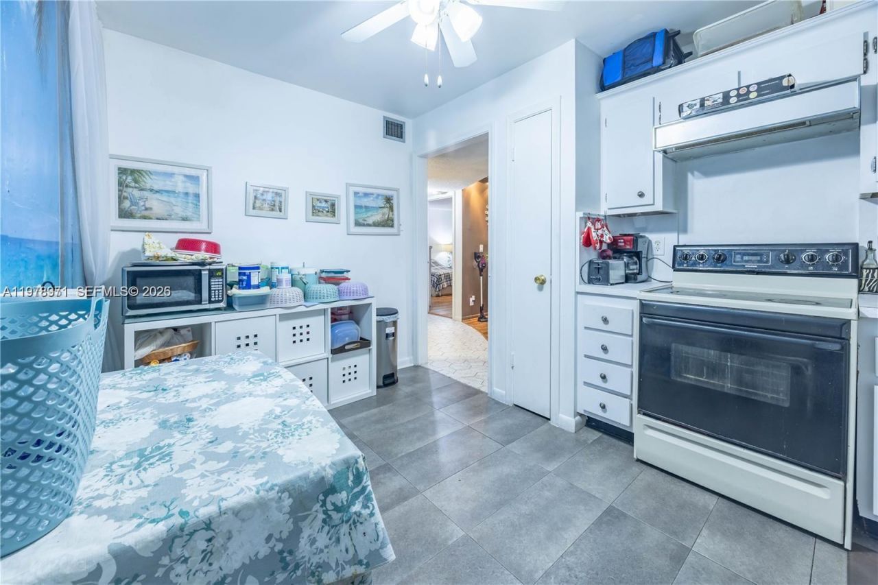 4751 NW 21st St, Unit 210, Lauderhill, FL 33313 Photo