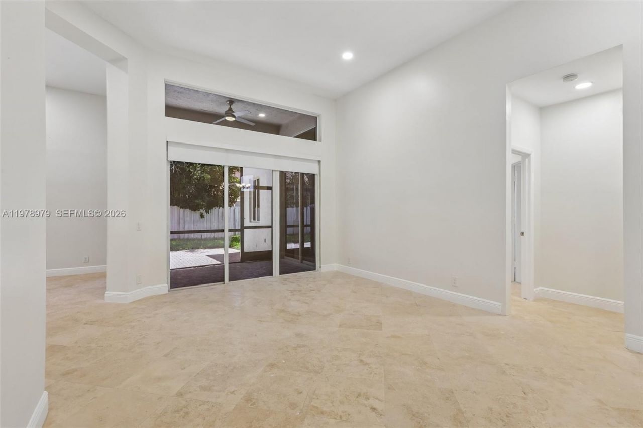 1290 Camellia Ln, Weston, FL 33326 Photo