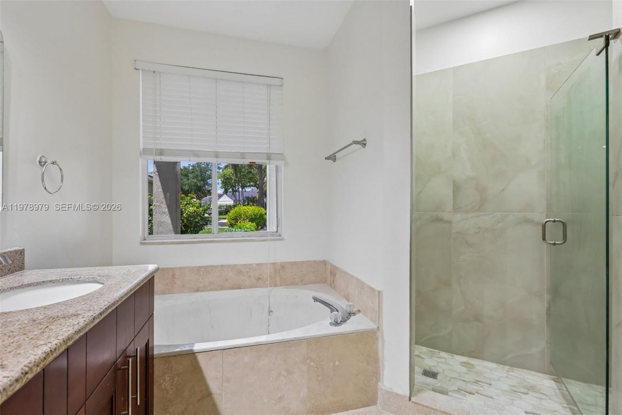 1290 Camellia Ln, Weston, FL 33326 Photo