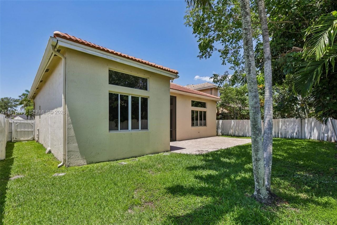 1290 Camellia Ln, Weston, FL 33326 Photo