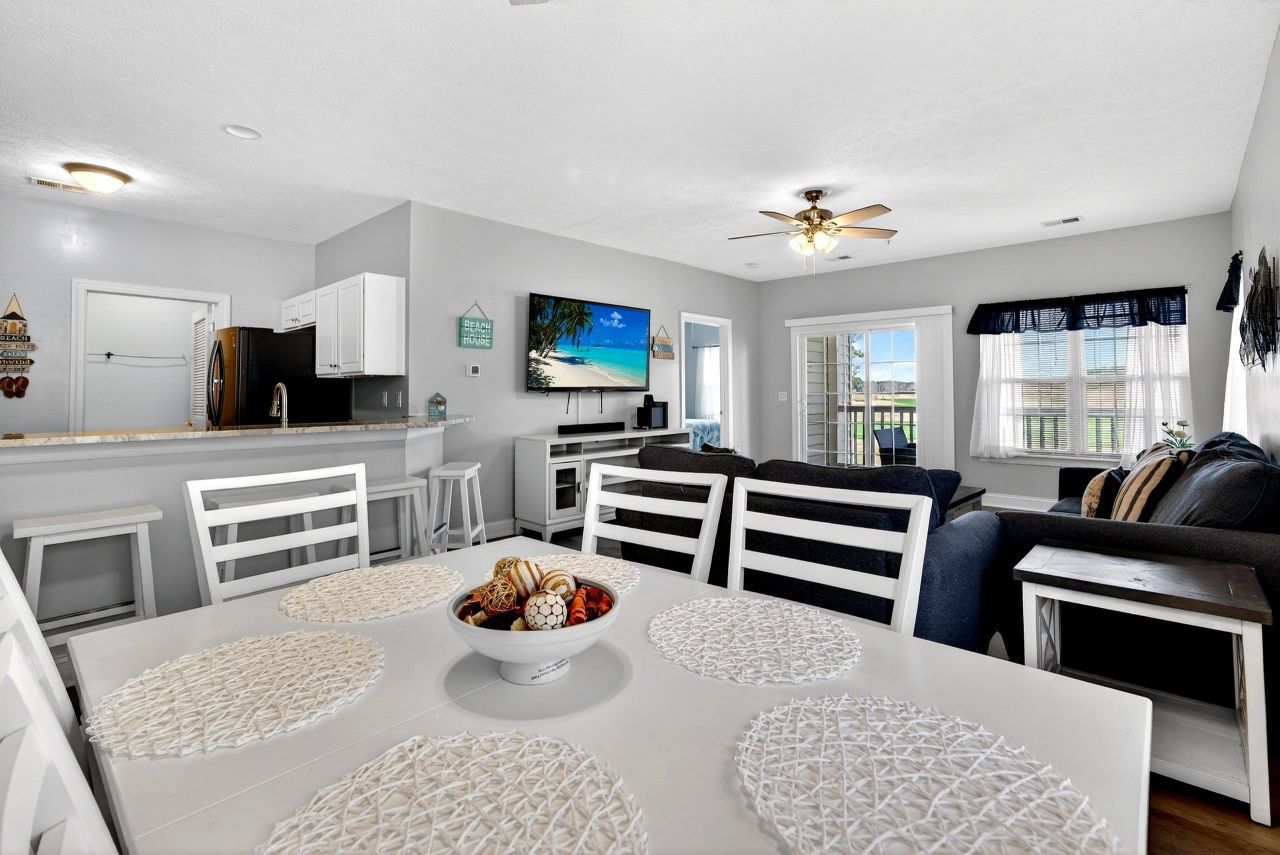 6010 Windsor Green Way Photo 16