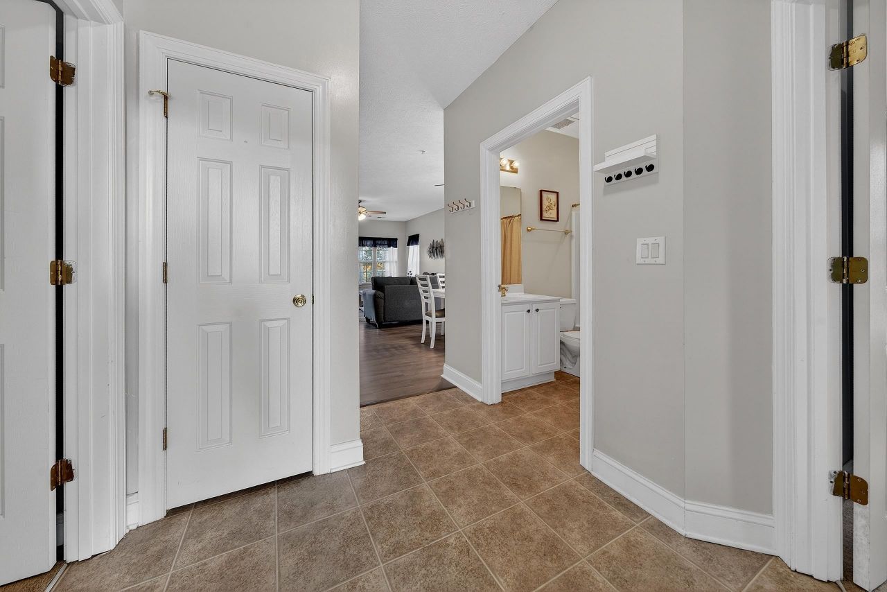 6010 Windsor Green Way Photo 29