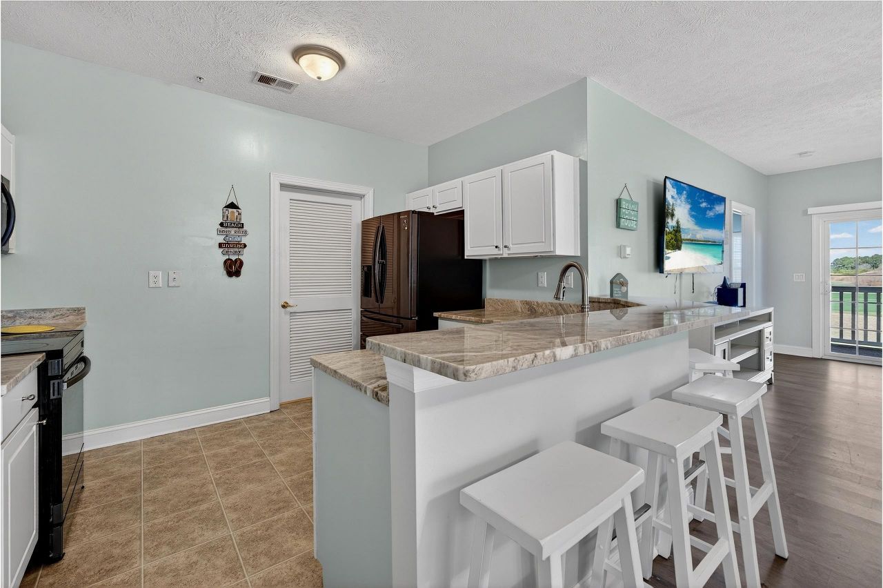 6010 Windsor Green Way Photo 33