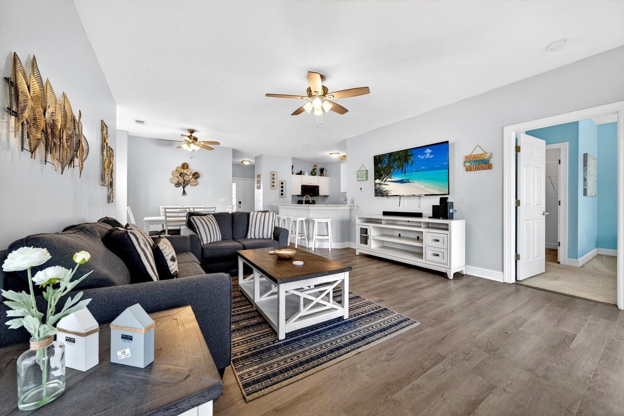 6010 Windsor Green Way Photo 4