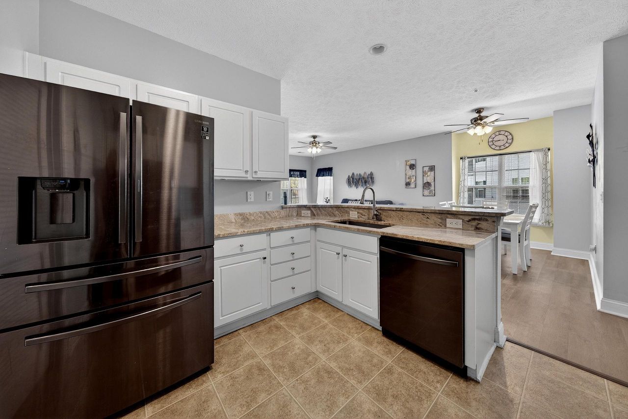 6010 Windsor Green Way Photo 5