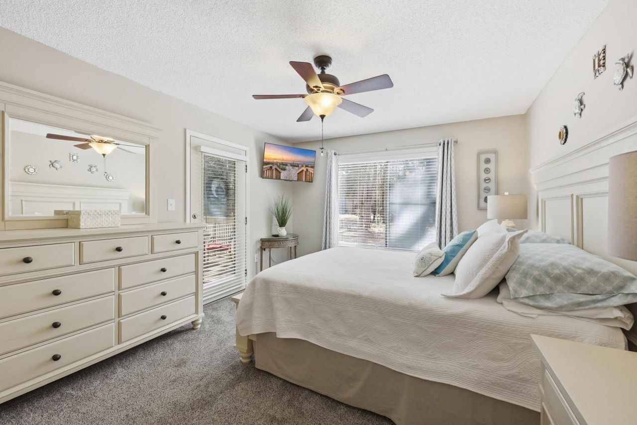 151 Wetherby Way Photo 12