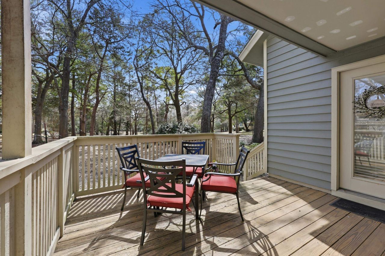 151 Wetherby Way Photo 24